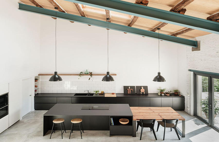 Transforming a Garage into a Home: A Spanish Renovation Story