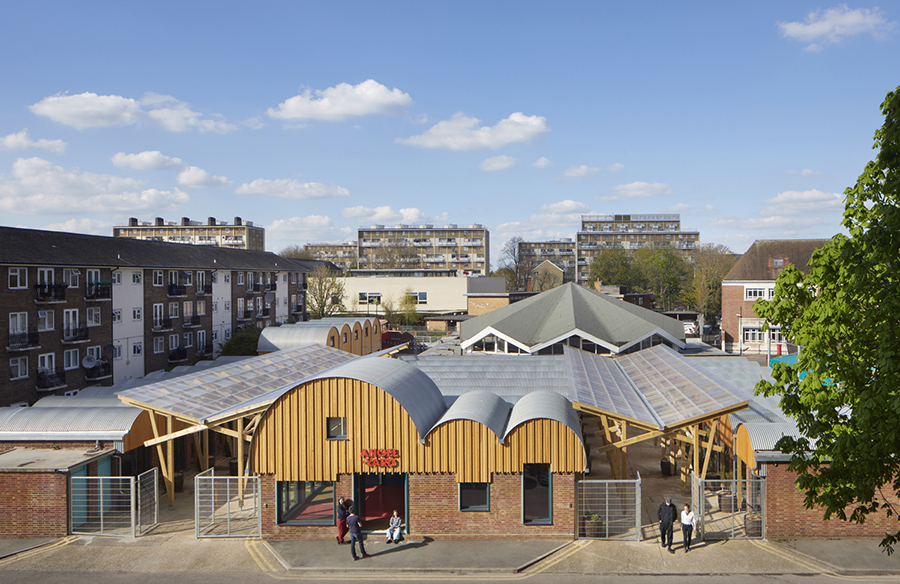 Transforming Communities: Angel Yard by Jan Kattein Architects