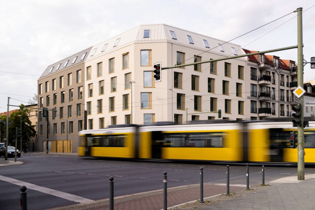 Affordable Student Housing: Innovative Design in Berlin Oberschöneweide-sheet1