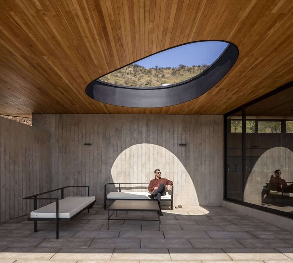 Harmonizing Architecture and Landscape: The Chamisero House in Colina, Chile-Sheet2