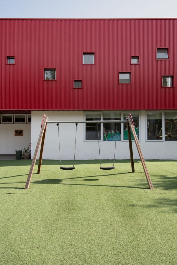 Redefining Spaces: Santiago's Swiss School Gymnasium-sheet4